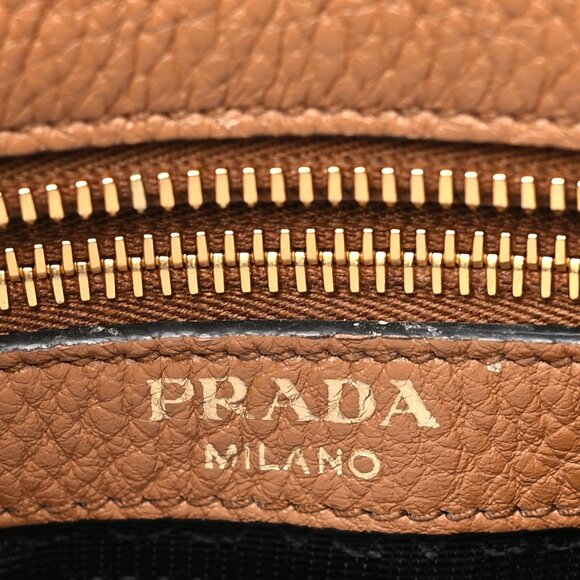 Prada Logo-Embossed Vitello Bucket Bag - Picture 3 of 3